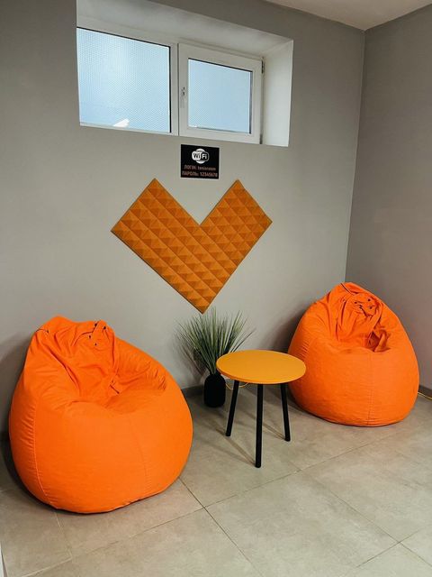 Tennis Room 1
